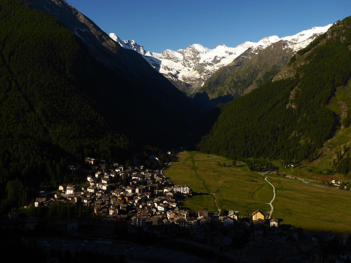 Hotel Locanda Grauson Cogne Exterior foto